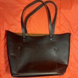 Medium Classic Grizzy Tote